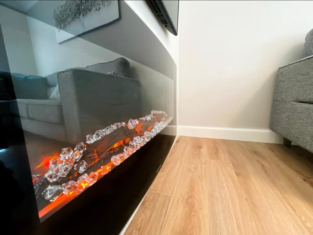 Central Two Bedroom, Free Private Parking — Photos 3